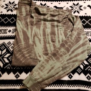 VS PINK Long Sleeve T-Shirt Size Large